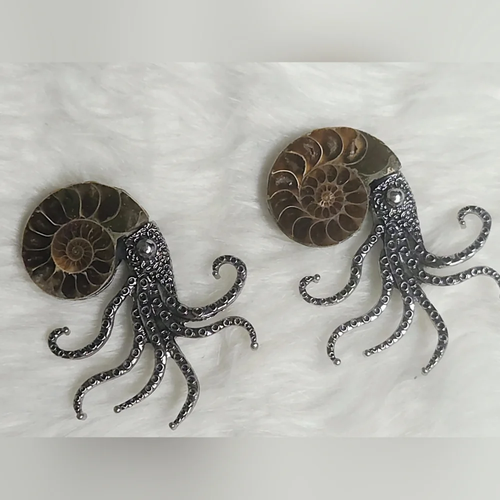 Ammonite Fossil Shell Octopus Brooch | Nautical Statement Pin | Ocean Gothic Jew - Picture 3 of 9